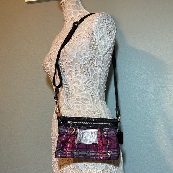 Like new Coach Poppy Tartan signature plaid crossbody bag purse pink plaid bag - Picture 2 of 12